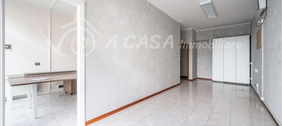 53m² Commercial property in Noceto, Italy No. 88387 4