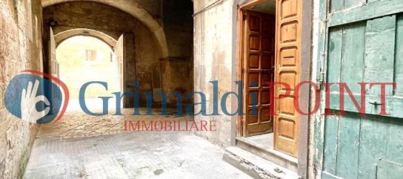 15 rooms House in Lecce, Italy No. 9284 44