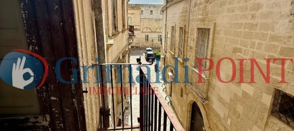 15 rooms House in Lecce, Italy No. 9284 27