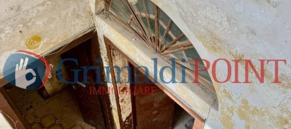 15 rooms House in Lecce, Italy No. 9284 29