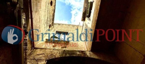 15 rooms House in Lecce, Italy No. 9284 48