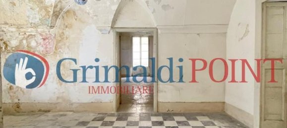 15 rooms House in Lecce, Italy No. 9284 36