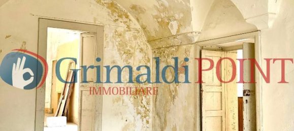 15 rooms House in Lecce, Italy No. 9284 38