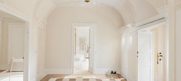 15 rooms House in Lecce, Italy No. 9284 3