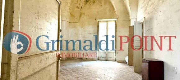 15 rooms House in Lecce, Italy No. 9284 2