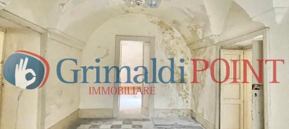 15 rooms House in Lecce, Italy No. 9284 4