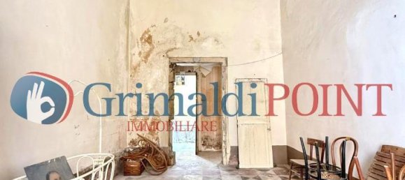 15 rooms House in Lecce, Italy No. 9284 12