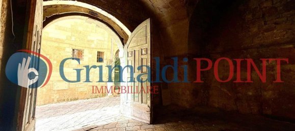 15 rooms House in Lecce, Italy No. 9284 47