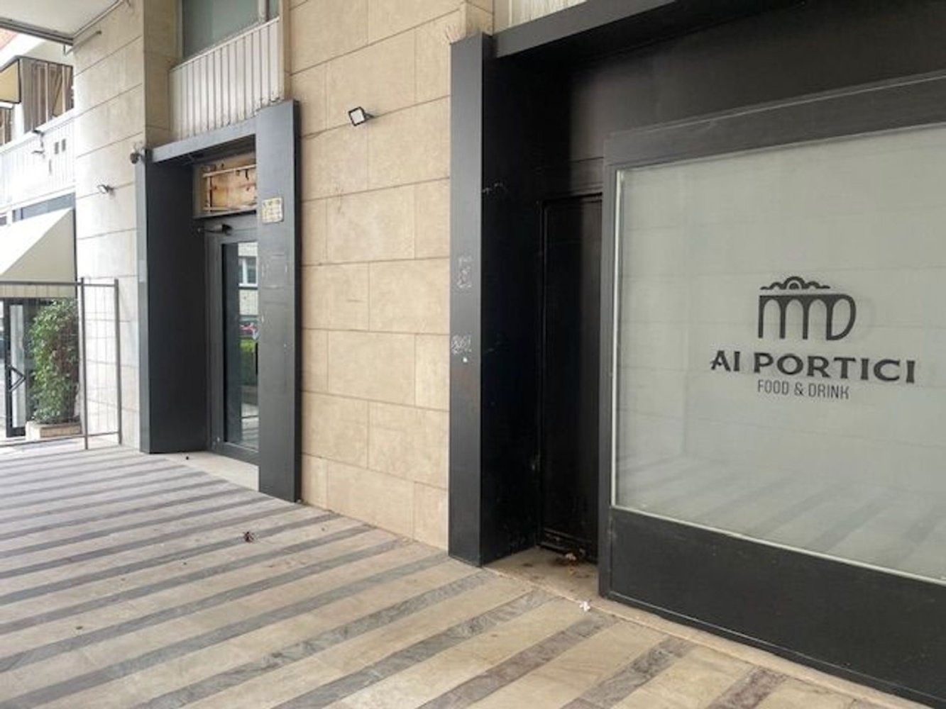 174m² Commercial property in Verona, Italy No. 260690