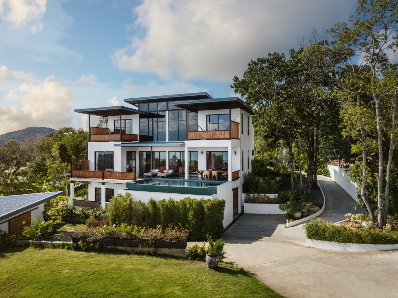 Вилла с 6 спальнями в Сураттхани, Таиланд № 71934