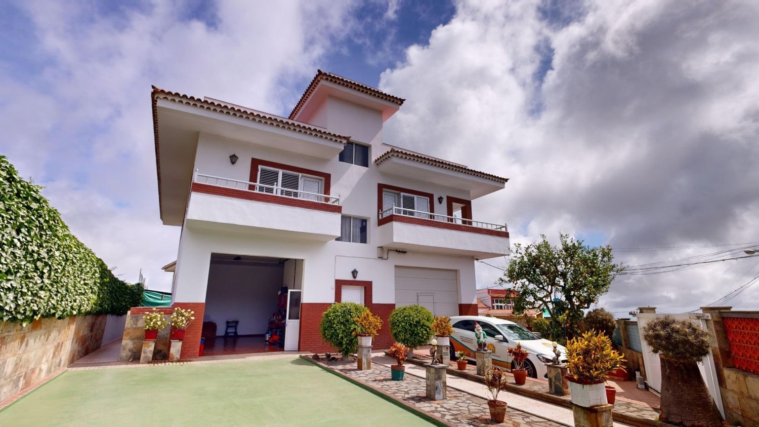 5 bedrooms Villa in Firgas, Spain No. 13233