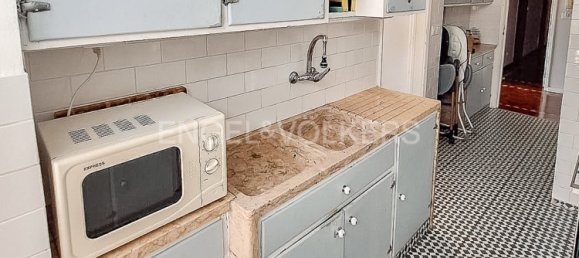 2 bedrooms Apartment in Lisbon, Portugal No. 190213 4