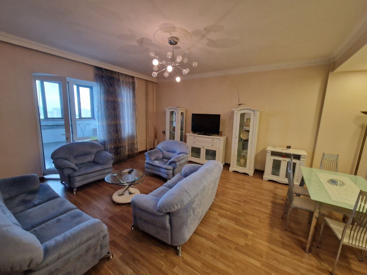 Apartamento T3 em Yasamal, Azerbaijan N.º 2350