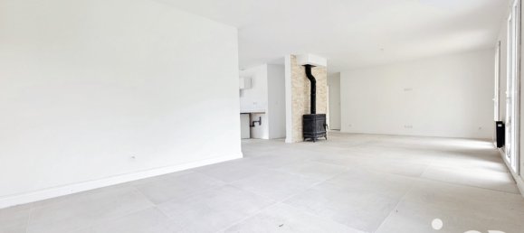 3 bedrooms House in Checy, France No. 49250 24