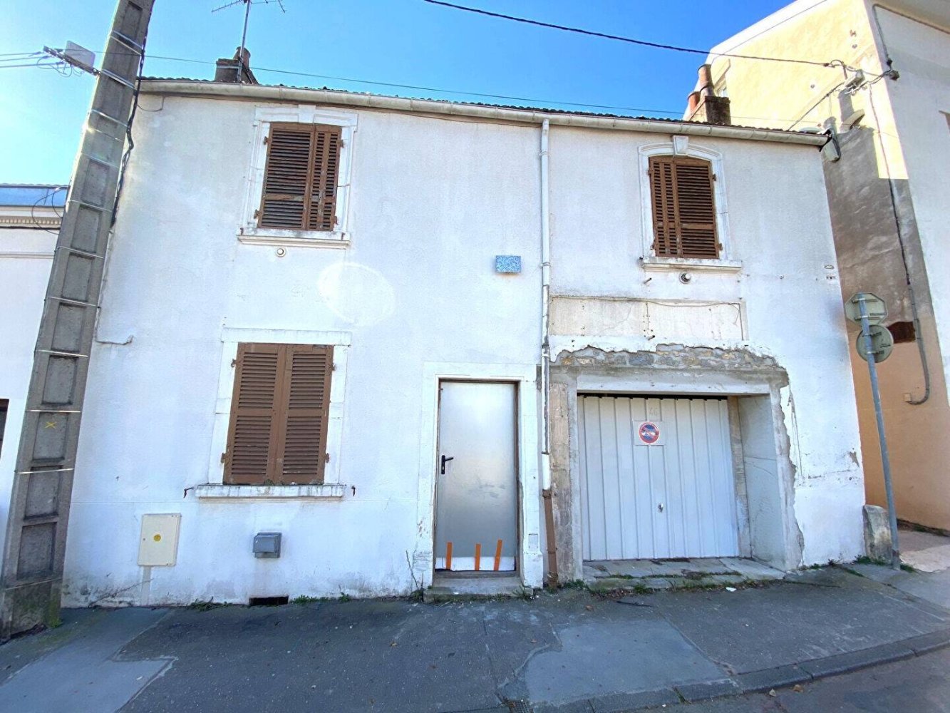 Villa de 3 habitaciónes en Dijon, France No. 203245