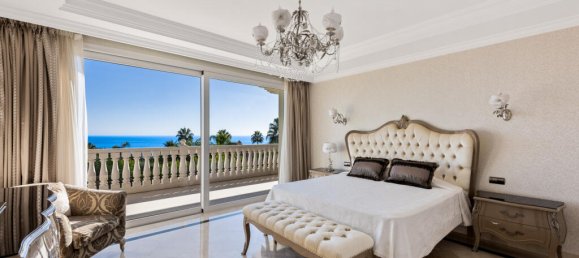 7 bedrooms Villa in Marbella, Spain No. 22215 3