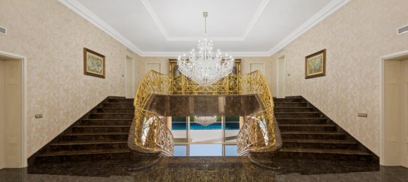 7 bedrooms Villa in Marbella, Spain No. 22215 14