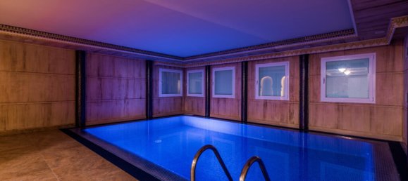 7 bedrooms Villa in Marbella, Spain No. 22215 6