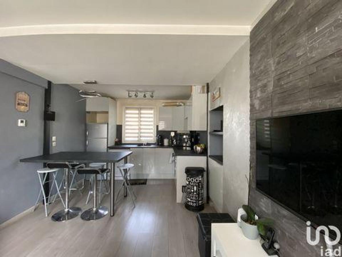 3 Schlafzimmer Haus in Moisselles, France, Nr. 9613