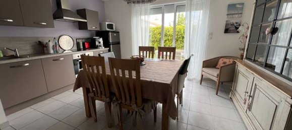 Casa de 2 dormitorios en Saint-Vincent-sur-Jard, France No. 310503 4