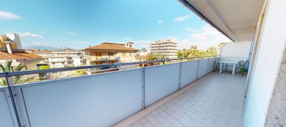 3غرفة شقة في San Benedetto del Tronto, Italy رقم 99107 36