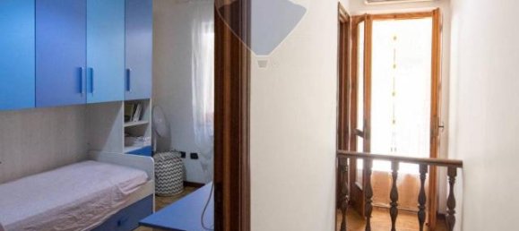 4غرفة شقة في Osimo, Italy رقم 4361 20