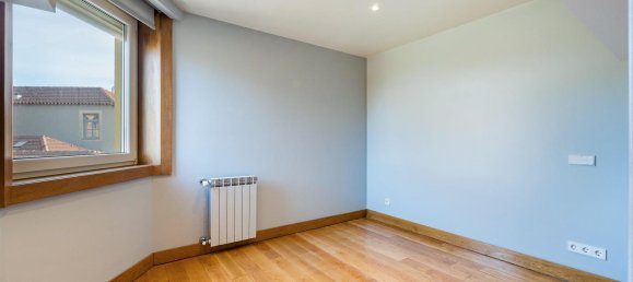 3 bedrooms Apartment in Porto, Portugal No. 97387 17