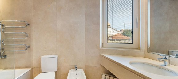 3 bedrooms Apartment in Porto, Portugal No. 97387 20