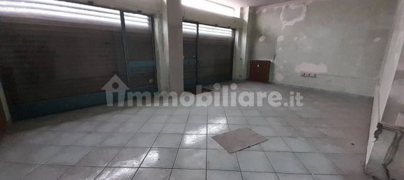 1-Zimmer Gewerbliche Immobilie in Borgosesia, Italy, Nr. 355658 3