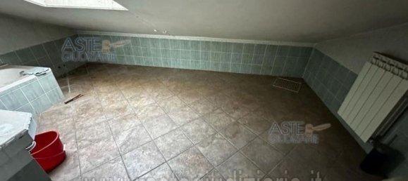 3 rooms Apartment in Rome, Italy No. 189940 6