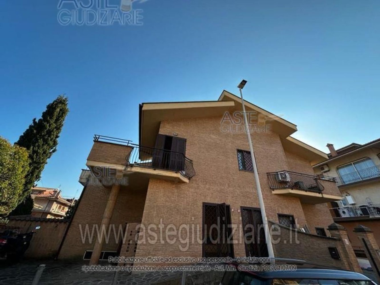 3 rooms Apartment in Rome, Italy No. 189940