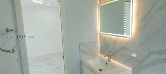 2 dormitorios villa en alquiler en Miami, Miami-Dade, Florida, USA № 614922 7