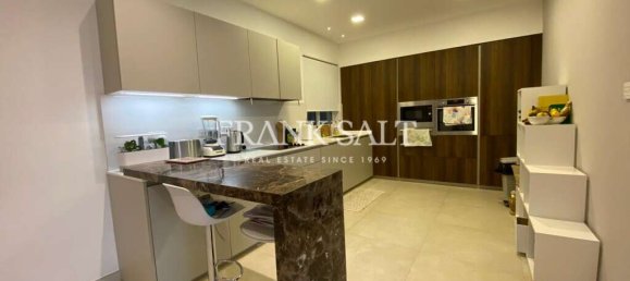 3 bedrooms Apartment in Sliema, Malta No. 4045 10