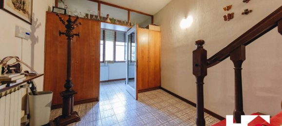 5 bedrooms Villa in Concesio, Italy No. 307844 4