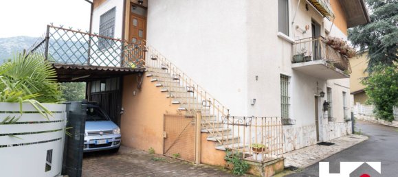 5 bedrooms Villa in Concesio, Italy No. 307844 9