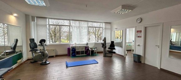 Oficina de 2 habitaciónes en Vimercate, Italy No. 120583 5