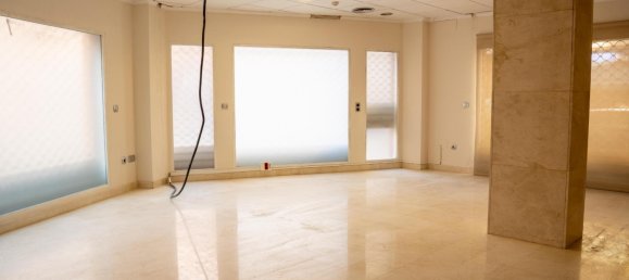 330m² Commercial property in Alicante, Spain No. 10867 8