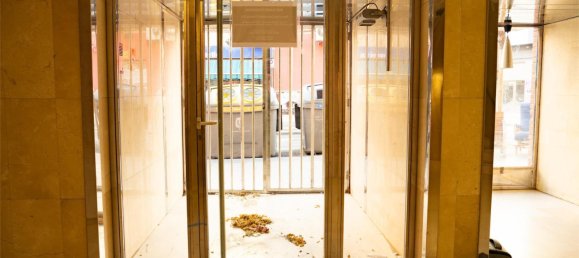 330m² Commercial property in Alicante, Spain No. 10867 5