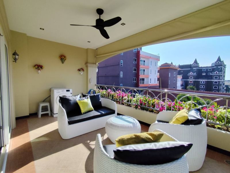 2 bedrooms Condo in Pattaya, Thailand No. 26568