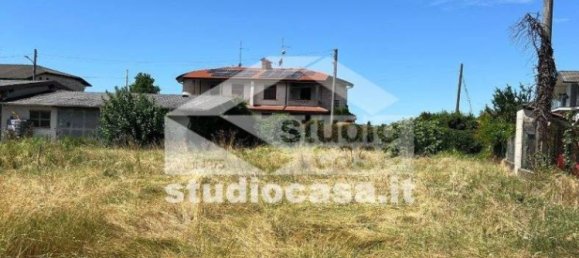 1000m² Commercial property in Urgnano, Italy No. 304609 6