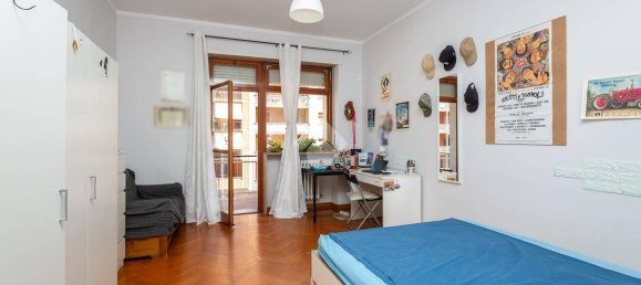2 bedrooms Apartment in Turin, Italy No. 311238 12