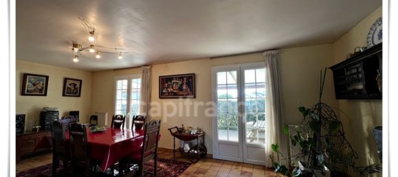 Дом с 5 спальнями в Мальгюэнак, Франция № 202606 29