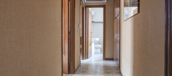 2 Schlafzimmer Wohnung in Ancona, Italy, Nr. 349833 3