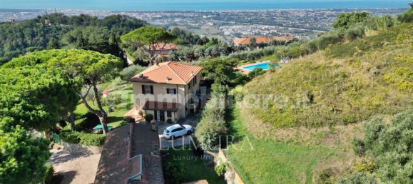 6 bedrooms Villa in Massarosa, Italy No. 235036 6