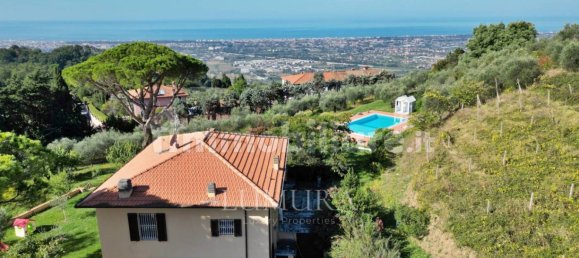 6 bedrooms Villa in Massarosa, Italy No. 235036 5