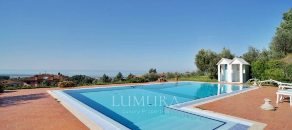 6 bedrooms Villa in Massarosa, Italy No. 235036 3