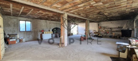 165m² Warehouse in Gualdo Tadino, Italy No. 78078 2