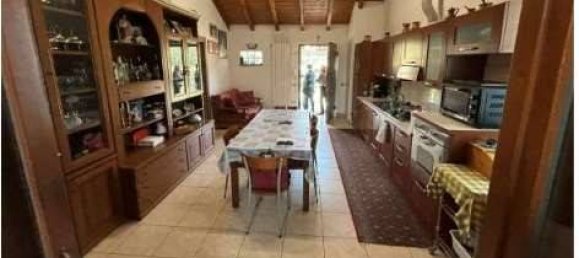 2 bedrooms Apartment in Varese, Italy No. 261745 3