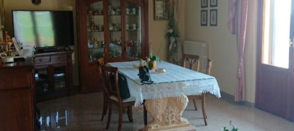 5-salle Appartement à Colonnella, Italy No. 98375 7