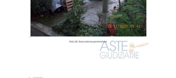 4 rooms Apartment in Orte, Italy No. 197395 10